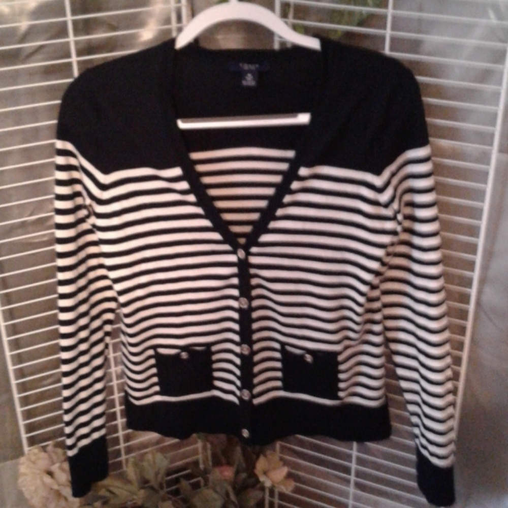 Chaps sweater size medium